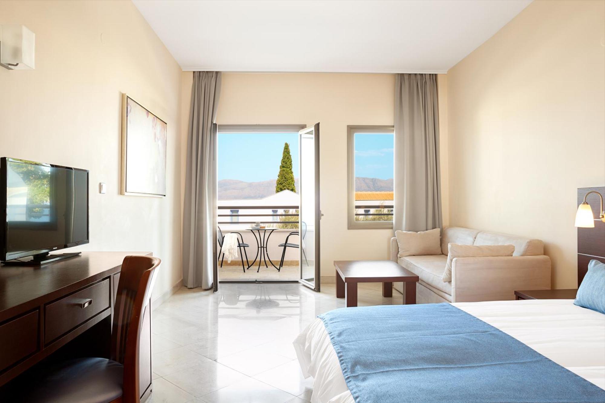Porto Galini Seaside Resort & Spa Nikiana Zewnętrze zdjęcie A typical room at the hotel